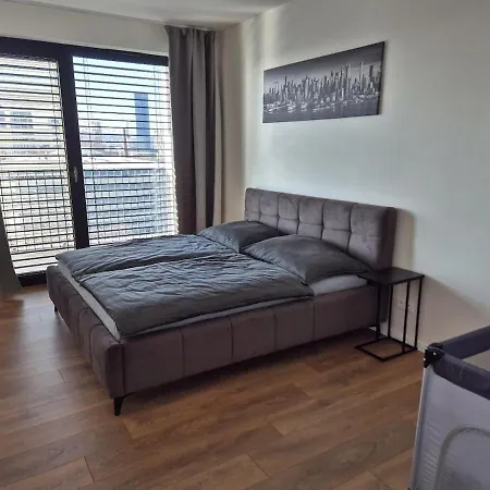 Luxury 3 דירה ברטיסלאבה